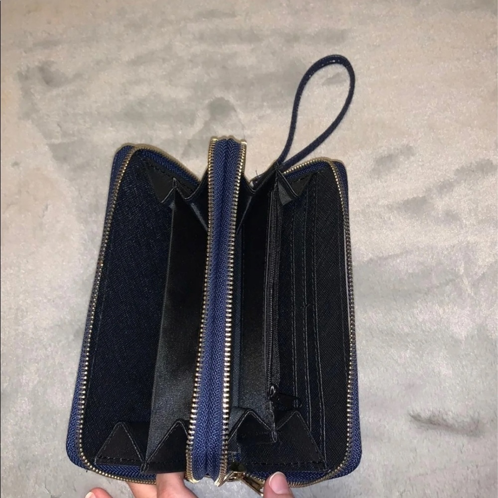 Wallet - Picture 3 of 6